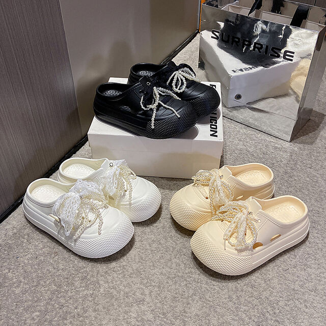 Nouvelles pantoufles de plage pour filles à semelle épaisse et bout fermé, sabots et mules à plateforme d'été, chaussures femmes sandales plates pour dames