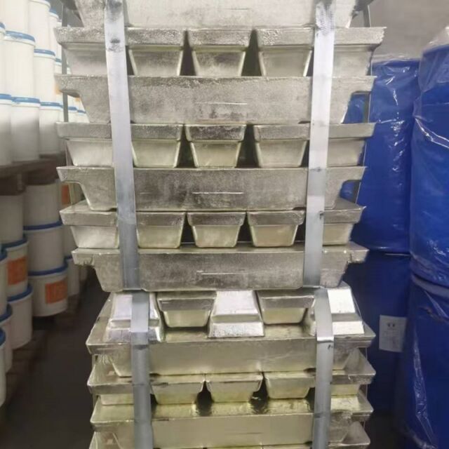 Lingots d'étain de haute pureté 9999 pour applications industrielles, revêtement de circuits imprimés et soudure