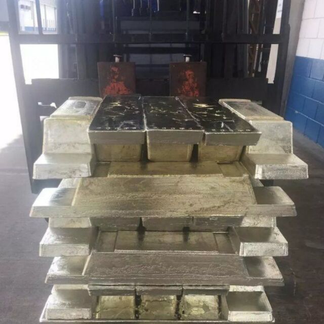 Lingot d'étain standard d'exportation en gros directement du fabricant pour le marché mondial