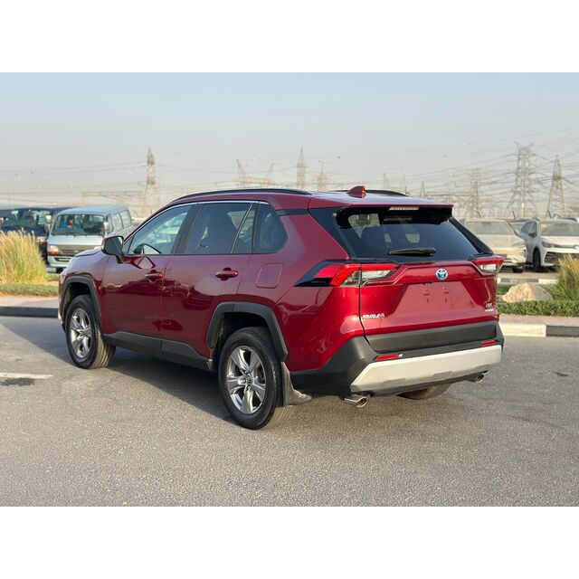 Toyota Rav4 in Premium-Qualität kaufen: Vertrauenswürdiger SUV mit leistungsstarkem Motor und sanftem Handling