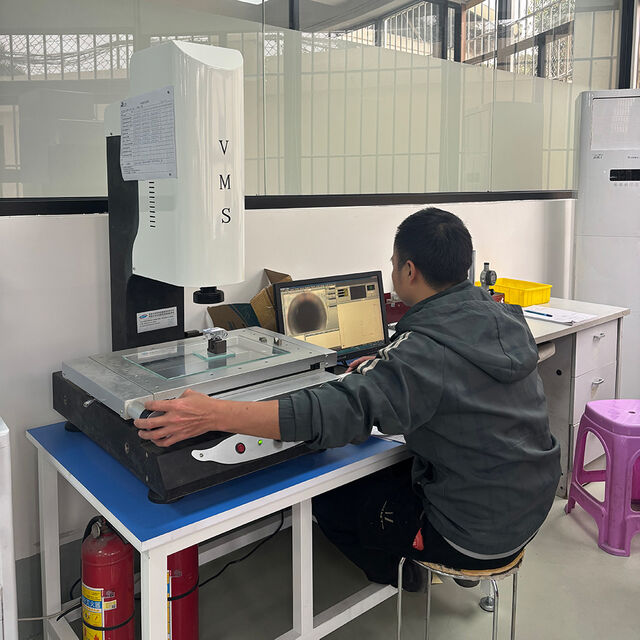 Fabrication OEM de pièces métalliques tournées personnalisées, traitement d'aluminium anodisé, services d'usinage CNC
