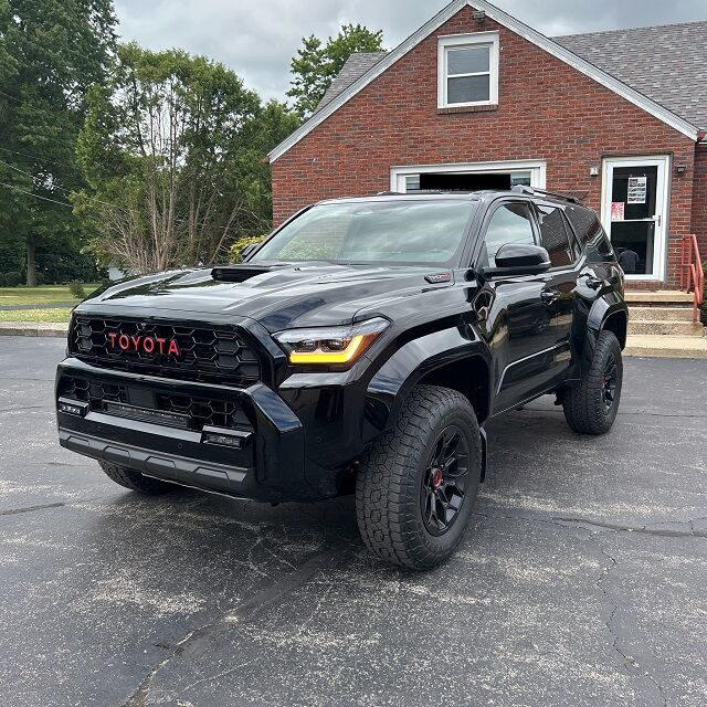 تويوتا 4Runner بجودة ممتازة: ترقية أداء مصممة للقوة والأناقة والموثوقية على المدى الطويل