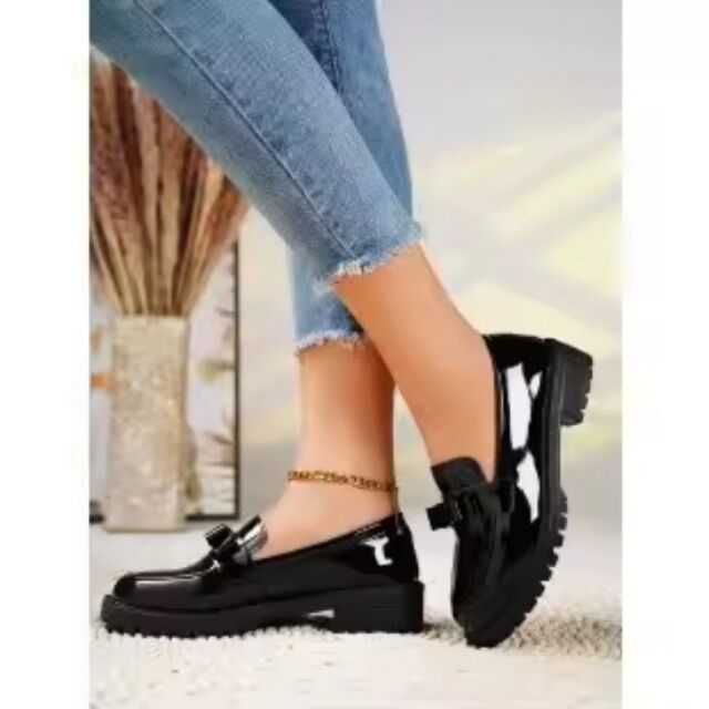 Hochwertige PU-Leder Damen Slipper Flache Loafer Mode Slip-on Walking Stil Freizeitschuhe Klassische Anti-Schleife Business Kleid