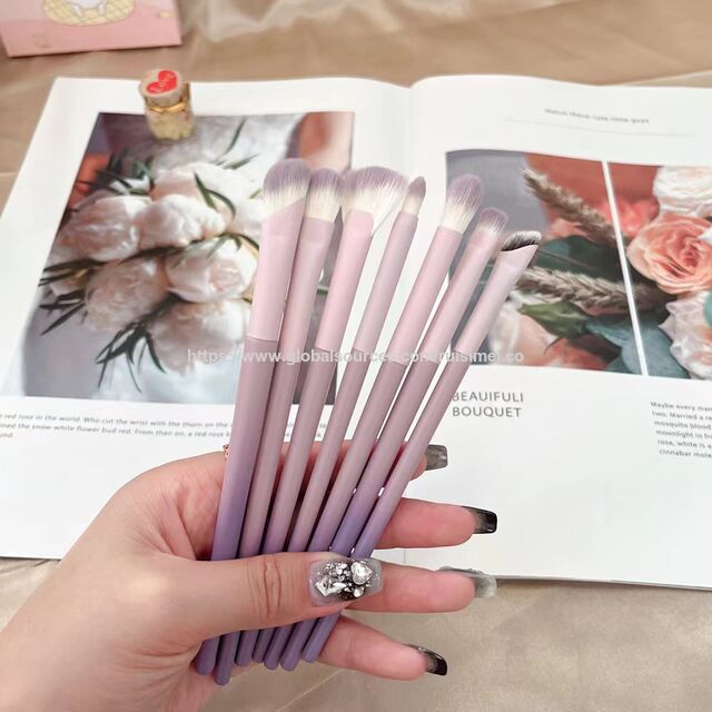 Ensemble de 10 pinceaux de maquillage en fibres violettes dégradées avec manche ergonomique en résine pour estompage professionnel des yeux et du visage