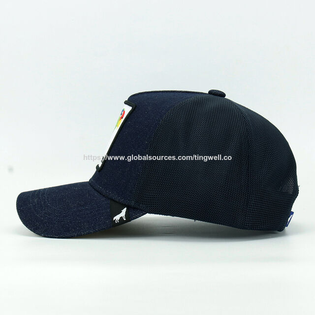 Atmungsaktive Mesh-Trucker-Kappe mit gesticktem Papagei-Perico-Aufnäher mit farbenfrohem Papagei-Stickerei-Aufnäher