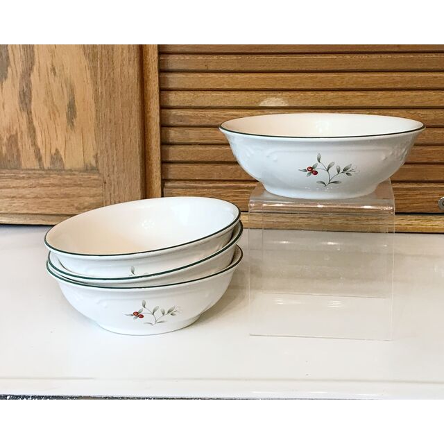 Ensemble de vaisselle, vaisselle, assiettes et bols, service de table, vaisselle de cuisine, vaisselle ménagère