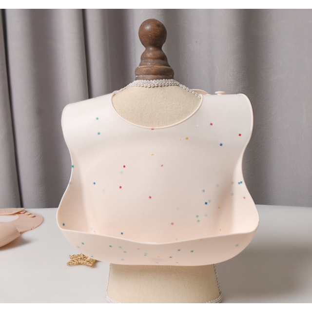 Babero de silicona 3D para bebés y niños pequeños, impermeable y resistente a las manchas, para comidas
