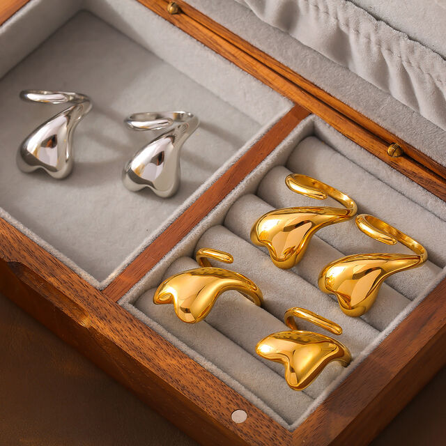 Anillo Abierto Irregular Corazón Chapado en Oro 18K de Acero de Titanio al por Mayor para Moda Europea y Americana