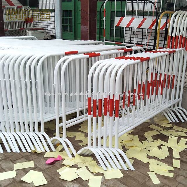 Penghalang Kerumunan Logam Sekali Pakai Kaki Tetap | Pagar barikade jalan logam pengaman dasar U, Digunakan di Lokasi Konstruksi