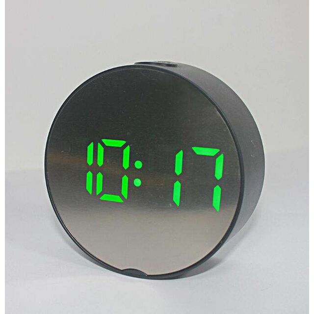 Reloj Despertador Vintage Blanco de Metal Cuadrado para Mesa con Pantalla de Agujas, Reloj de Escritorio y Estante para Sala de Estar, Oficina, Dormitorio