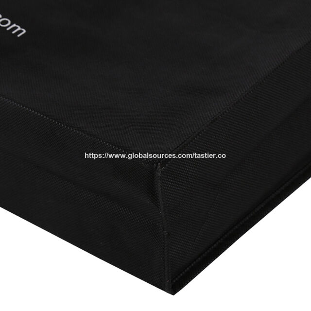 Sac Cadeau en Tissu Recyclable Noir Non Tissé avec Logo Imprimé Personnalisé