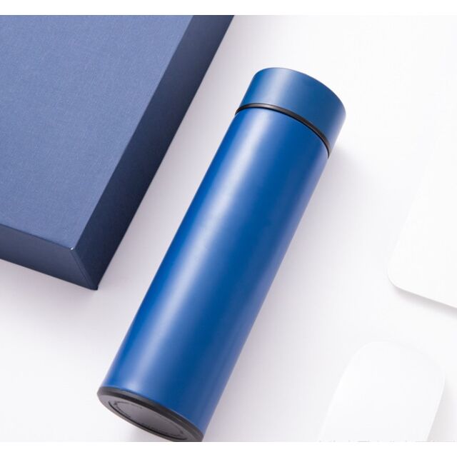 Coffret Cadeau d'Affaires de Luxe comprenant un Parapluie Pliant de Protection UV Promotionnel et une Clé USB Intégrée