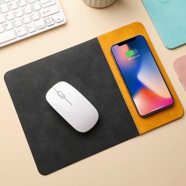 Coffret Cadeau d'Affaires de Luxe comprenant un Parapluie Pliant de Protection UV Promotionnel et une Clé USB Intégrée