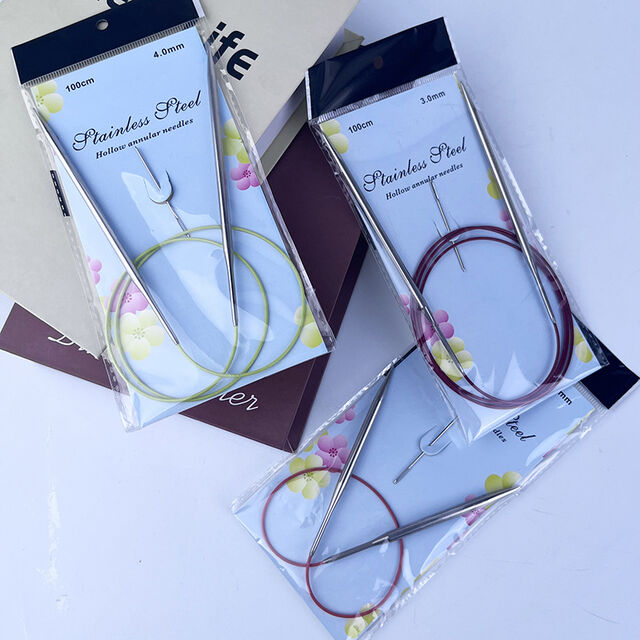 Kit de couture hermétique / durable avec fils dans une pochette zippée, kit de couture portable et compact pour le voyage