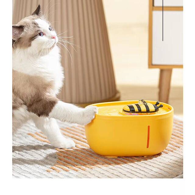 Wholesale Eco-Friendly Yellow&Black Honey Bee Design 2L Automatic Cat Water Fountain Silent Charge Pet Bowls Feeders