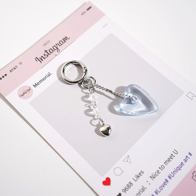 Nuevo diseño: bolso para llave de coche con forma de corazón y perlas incrustadas, colgante, soporte para funda de teléfono, cubierta para auriculares y accesorio decorativo.
