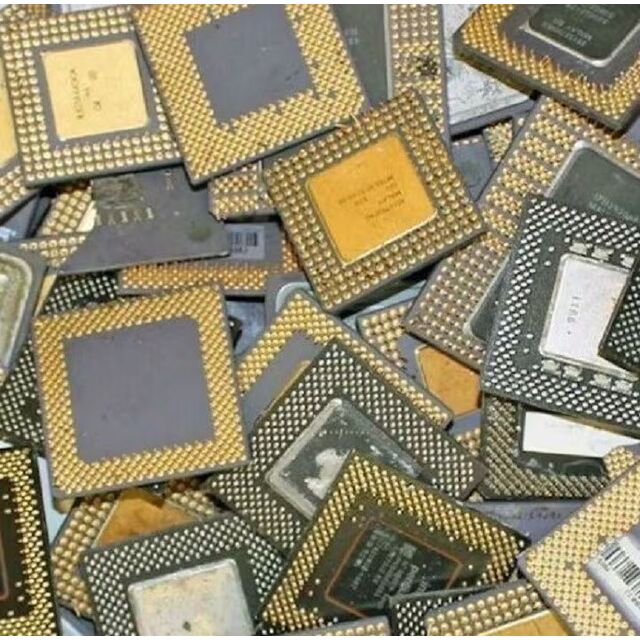 Chute de Processeur Céramique Pentium D 3.6 GHz Haute Performance 6 Mo LGA 775 pour Bureau - Recyclage de Processeurs