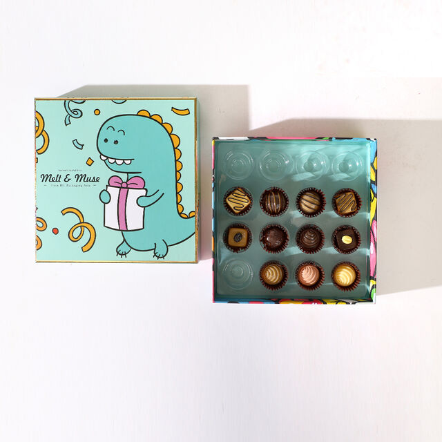 Schokoladen-Geschenkbox mit Deckel und transparenter Blistereinlage