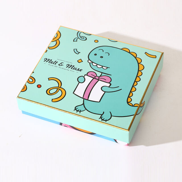 Schokoladen-Geschenkbox mit Deckel und transparenter Blistereinlage