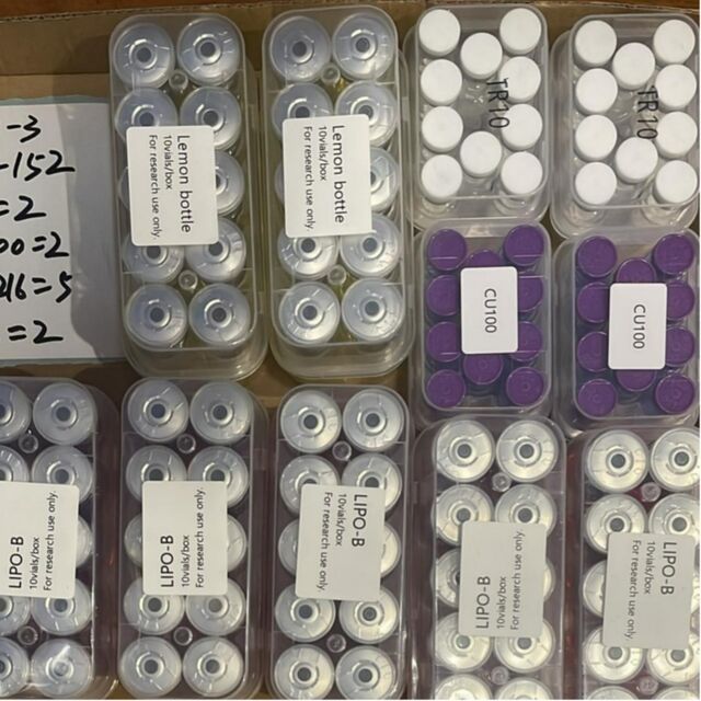 Chinesische Fabrik Günstiger Preis 99% Reinheit 10mg 30mg gefriergetrocknetes Peptid Schneller Versand OEM MOQ1 Auf Lager verschiedene Peptide COA bereitgestellt