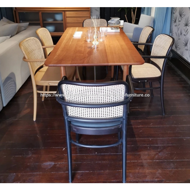 Großhandel Esstische und Hocker aus Massivholz-Rattan im Vintage-Wohnstil mit Rückenlehne, Esstische und Stühle aus Naturholz