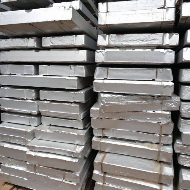 Großhandel Günstiger P1020 997 A5 A7 A9 99,5% Recycelter Primär-Aluminiumbarren Reiner Aluminiumlegierungsbarren Preis