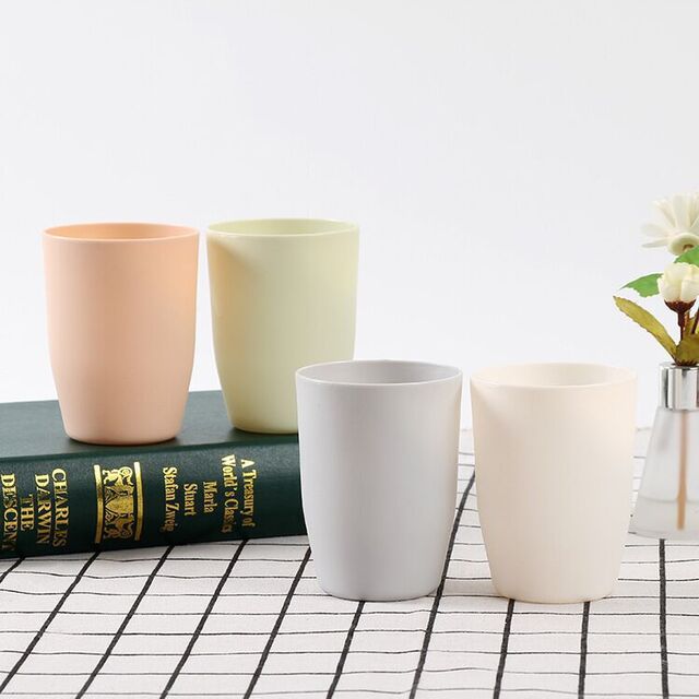 Tasse de bain de bouche minimaliste et propre en plastique pour hôtel, prix usine