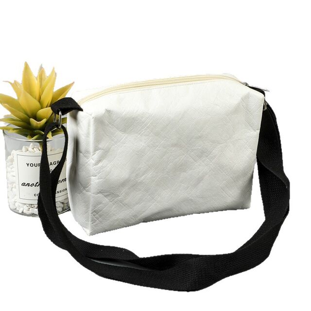 Canvas bag - Large capacity for middle school students to carry textbooks and do extra study.