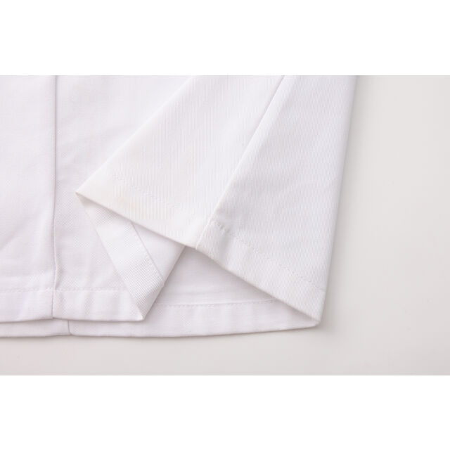 Veste d'uniforme de travail personnalisée pour femme, col châle, boutons sur le devant, manches longues avec poignets, couture française, poches avant et arrière.