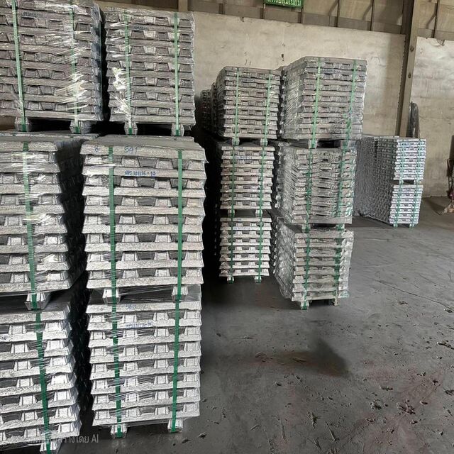 Polen Premium Aluminiumbarren 99,99% Chemische Zusammensetzung A7-Güte ISO9001-zertifizierter Lieferant Gleichbleibend Hohe Qualität