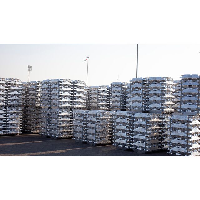Polen Premium Aluminiumbarren 99,99% Chemische Zusammensetzung A7-Güte ISO9001-zertifizierter Lieferant Gleichbleibend Hohe Qualität