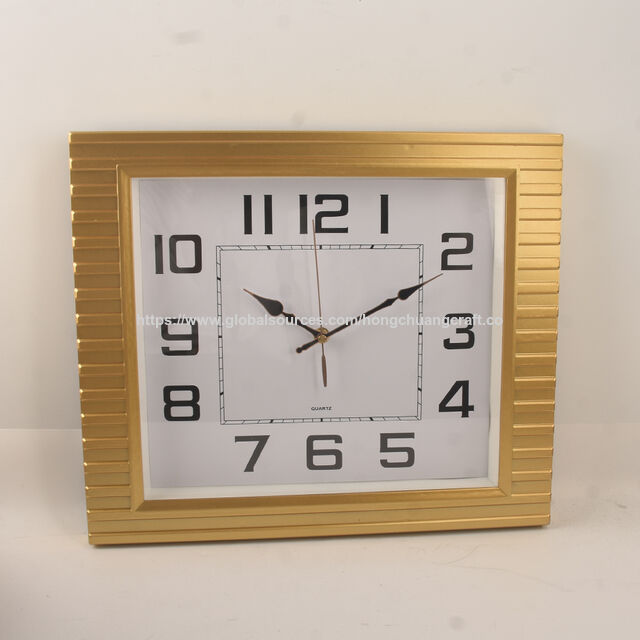 Horloge Murale Contemporaine Finition Dorée, Plastique, Mouvement Silencieux à Balayage, Affichage Numérique, Décoration d'Intérieur de Luxe