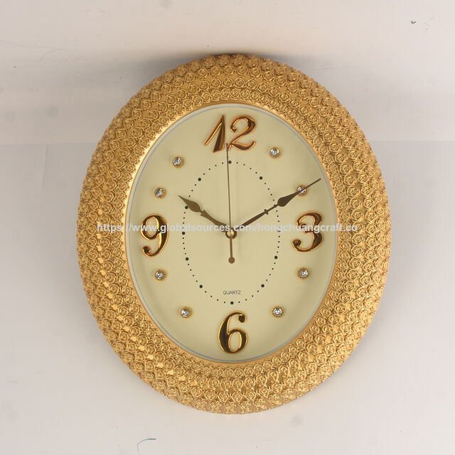 Horloge Murale Contemporaine Finition Dorée, Plastique, Mouvement Silencieux à Balayage, Affichage Numérique, Décoration d'Intérieur de Luxe