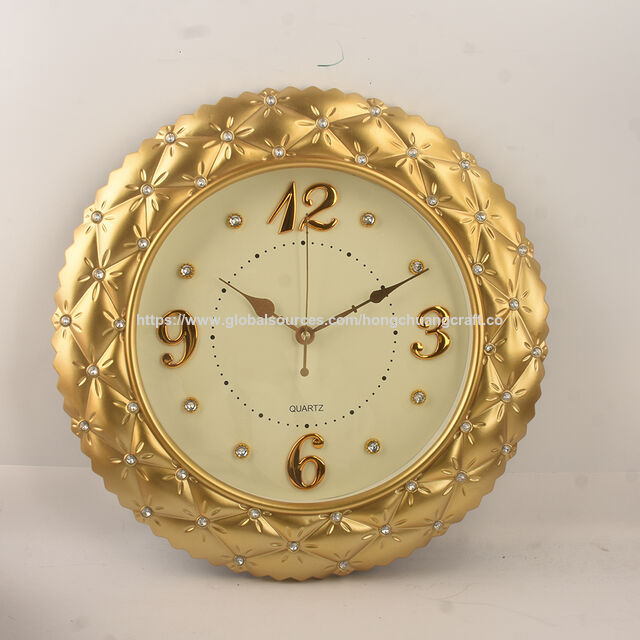 Horloge Murale Contemporaine Finition Dorée, Plastique, Mouvement Silencieux à Balayage, Affichage Numérique, Décoration d'Intérieur de Luxe