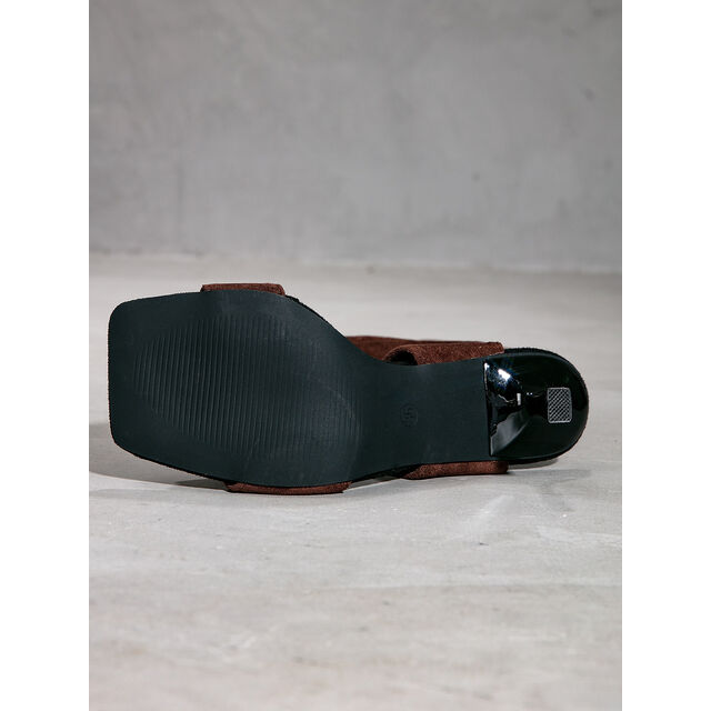 Damen-Stiefel mit hohen Absätzen aus braunem Wildleder, Cut-Out-Design, offene Zehenpartie, Beinring, schmale Passform, modisch-lässig