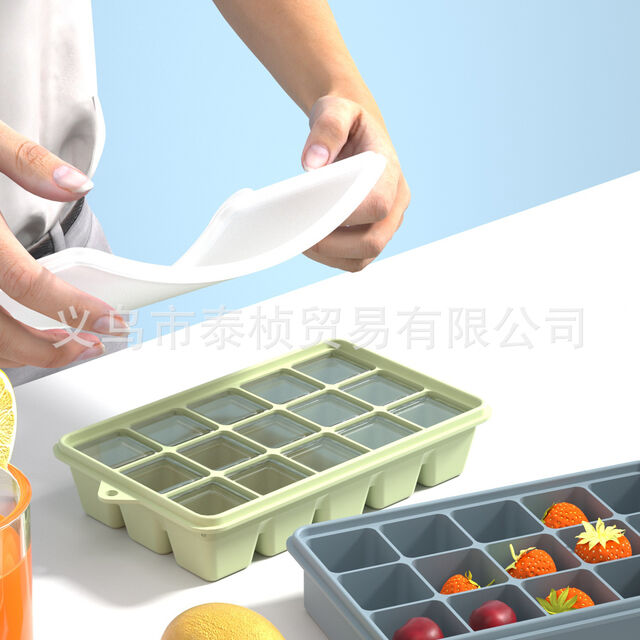 Bandejas e Moldes de Gelo: Bandejas de Silicone com 24 Cubos, Molde Fácil de Liberar, Livre de BPA para Álcool/Café/Bebidas