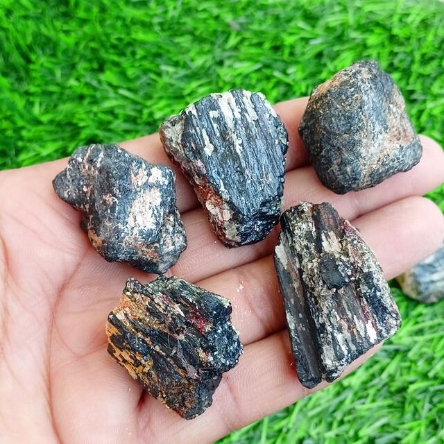 Gemmes de Tourmaline Colorées Naturelles Multicolores Exportation RDC | HH Strategic Metals