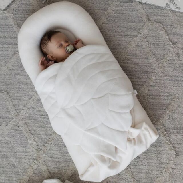 Minky-Stoff Baby-Beistellbett-Lounger mit flügelförmiger Abdeckung, Baby-Schlafkissen
