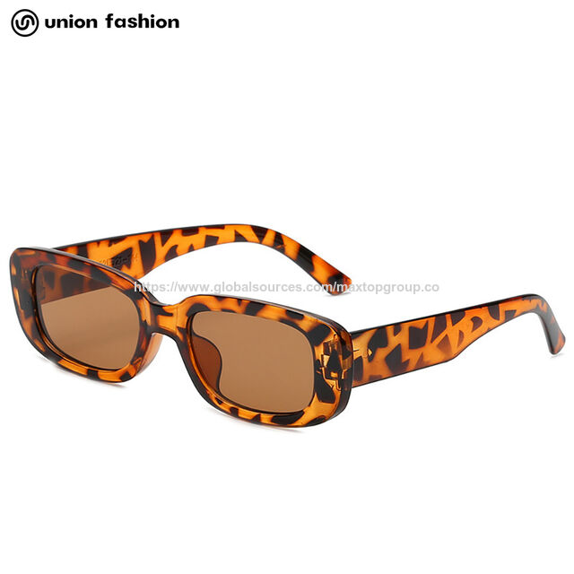 Retro-Sonnenbrille für Damen mit kleinem rechteckigen Rahmen, Metallscharnier und Vollrand aus Kunststoff.