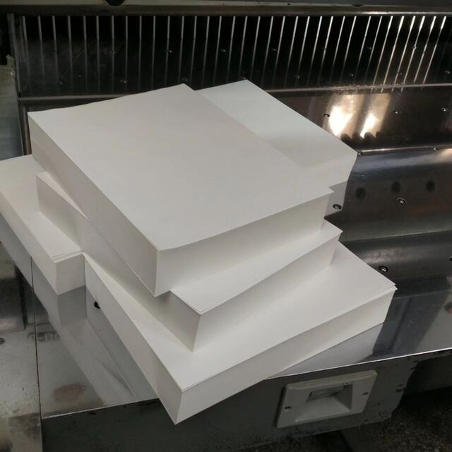 Großhandel Hochwertiges A4-Druckpapier, 500 Blatt, 210mm*297mm, Top-Grade A4-Kopierpapier für Büros und Unternehmen