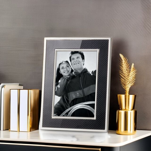 Personalisierter Fotorahmen aus Metall und Leder