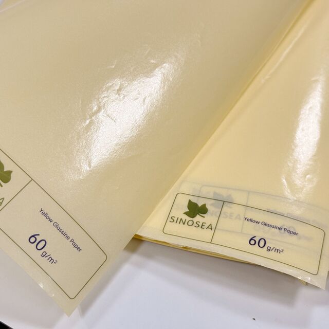 Gelbes einseitiges Trennpapier