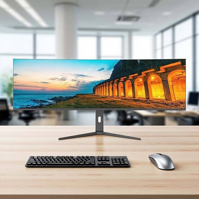 Ultra-breiter gebogener Desktop-Computermonitor