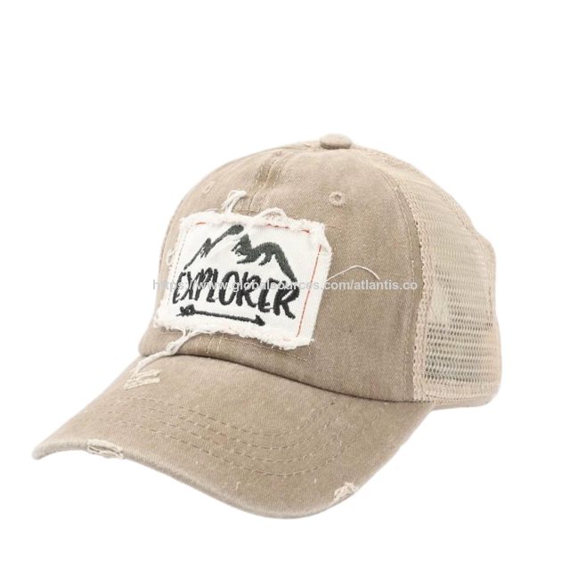 Casquette de Performance Découpée au Laser Personnalisée | Chapeau Premium avec Patch Imprimé Tropical | Casquette Souvenir Haut de Gamme pour Resorts et Clubs Nautiques