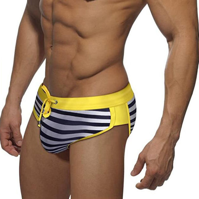 Herren Badeshorts mit Streifen und Kordelzug für den Strand