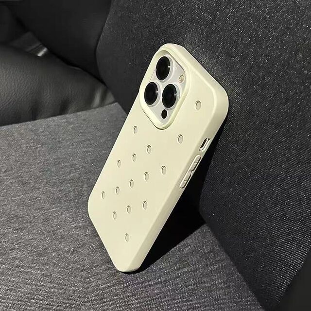 Funda de Silicona Perforada DIY para Protección de iPhone