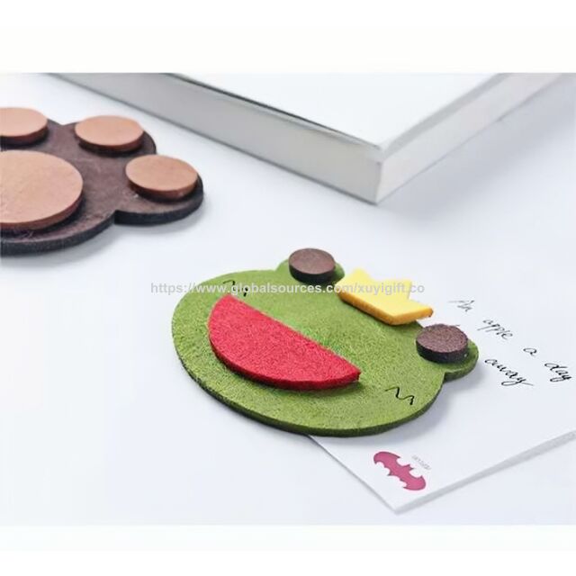 Ensemble de Magnans de Réfrigérateur en Feutre Mignon Dessin Animé 3D Animal Fruit Vente en Gros - Autocollants Magnétiques Invisibles pour Tableau Blanc Décoration de Maison