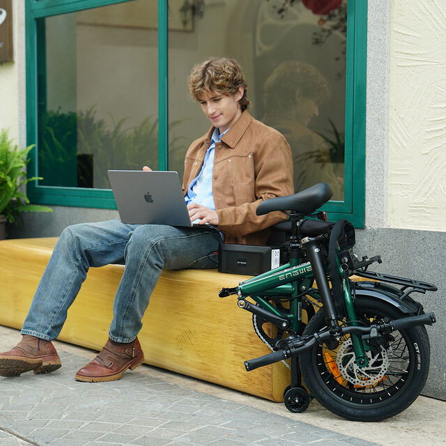 Vélo Électrique Urbain Pliable 36V 10Ah Lithium Certifié CE, Autonomie 31-60 km, Couleur Verte