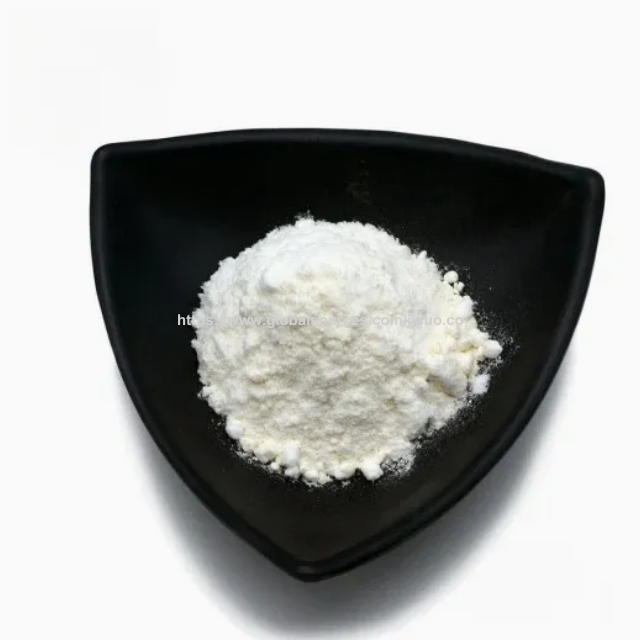 Formule Sérum & Essence avec Additif Peptidique pour la Production Professionnelle de Lignes de Soins de la Peau