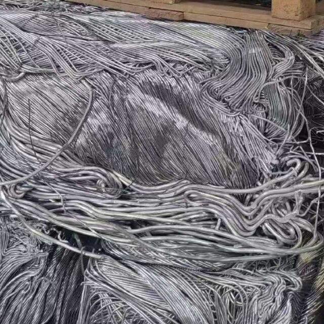 Déchets de Fil d'Aluminium Nu Anti-Nœuds pour Traitement en Raffinerie de Métaux